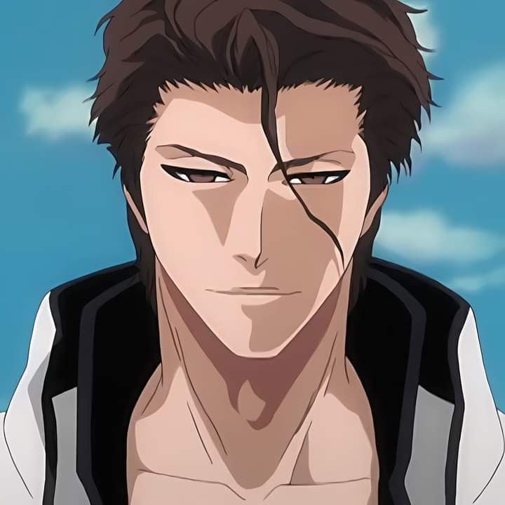 Aizen Sosuke former 5th Division Captain and main antagonist wielding Kyoka Suigetsu